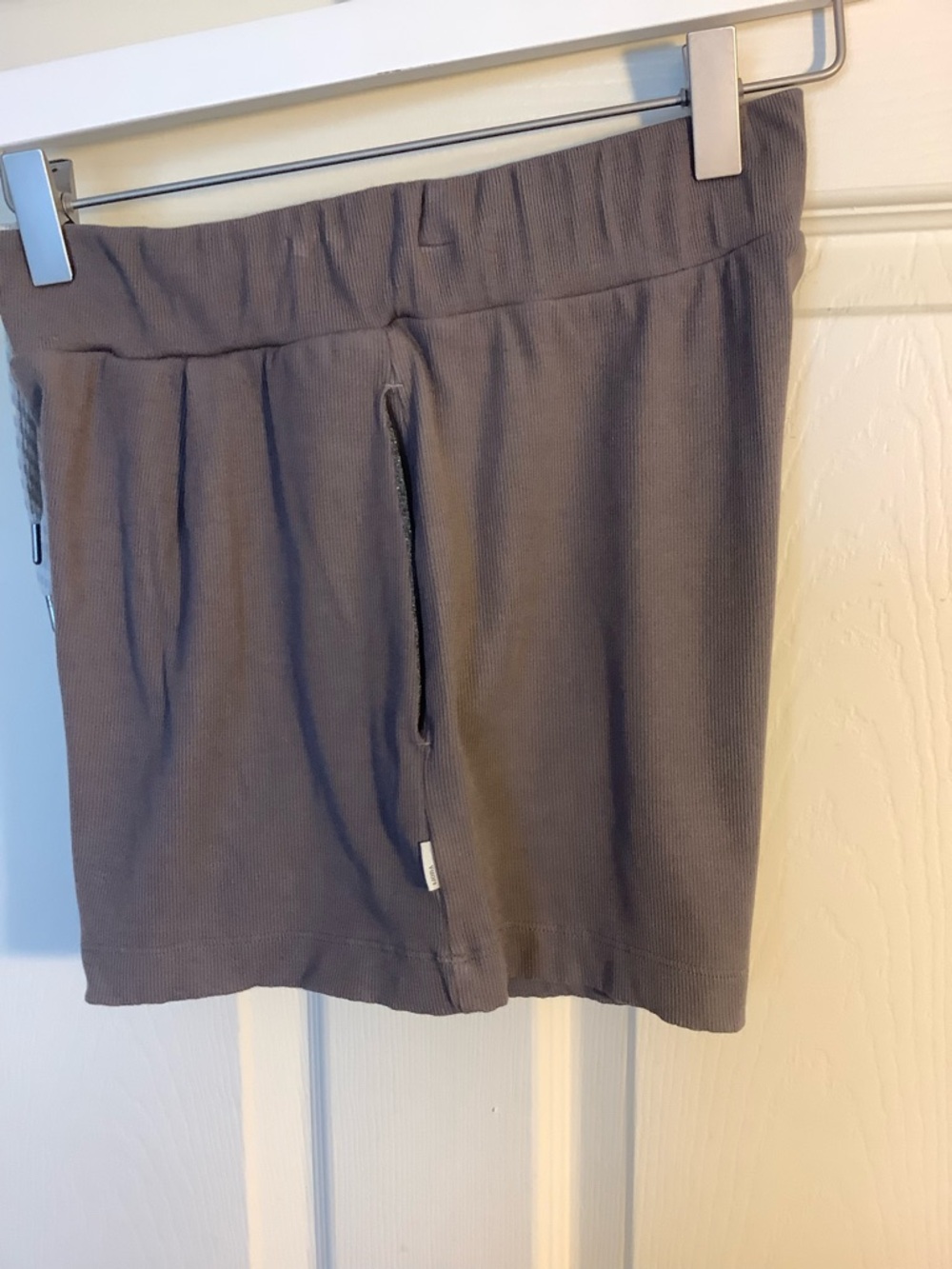 Vuori Pull-on Shorts Size XS - Picture 4 of 4